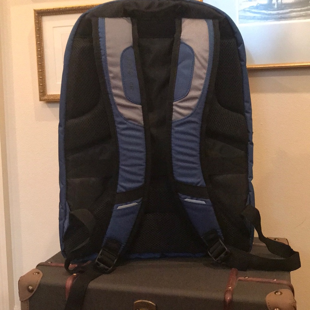 Samsonite Backpack - Picture 3 of 15